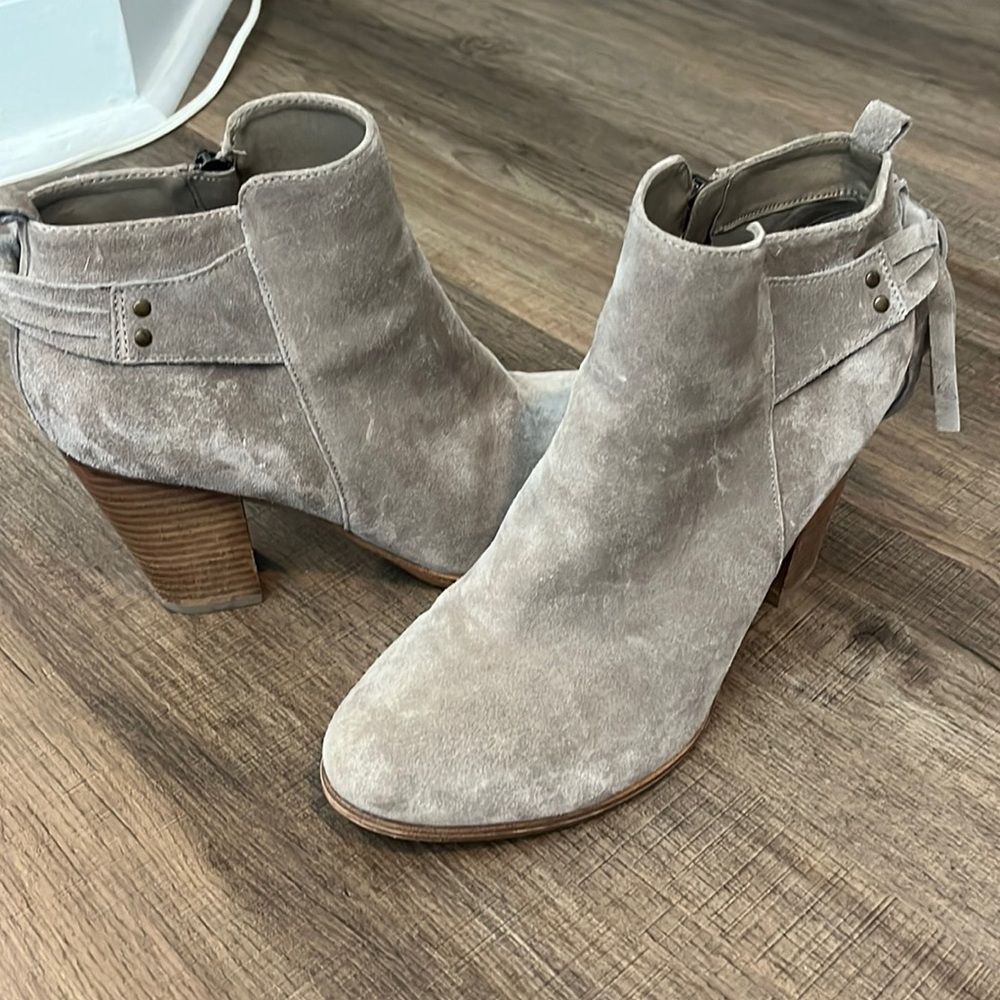High heel ankle boots
